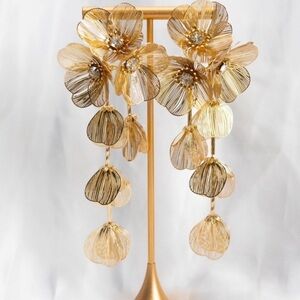 Zara Famous Kate Middleton Floral Statement Earrings